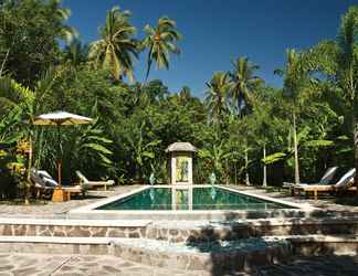 Swimming Pool 2 Cili Emas Oceanside Resort