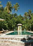 SWIMMING_POOL Cili Emas Oceanside Resort