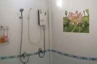 In-room Bathroom Punpisa Resort 1