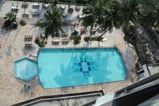 スイミングプール Diamond River Ping Petch-Ngam