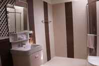 In-room Bathroom Hatthaland Resort and Spa