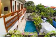 Swimming Pool Duyung Villa
