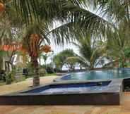 Swimming Pool 3 Mangga Villa Beach