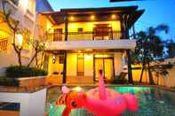 สระว่ายน้ำ Ramida Pool Villa