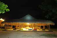 Lobby Layar Beach Bungalow