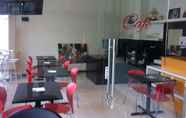 Bar, Cafe and Lounge 4 Bella Vita Hotel Kupang