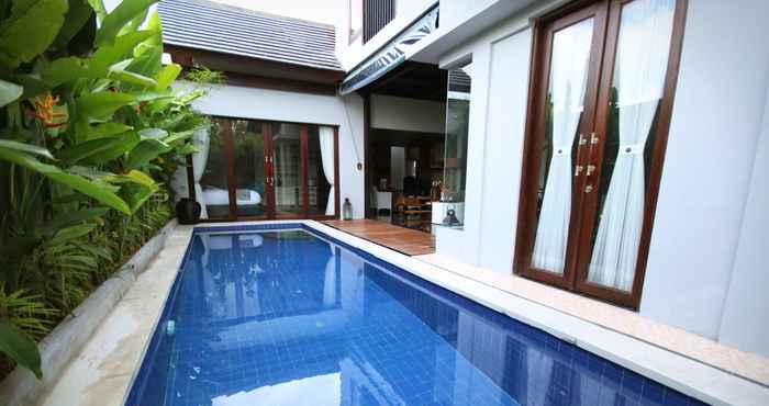 Swimming Pool Villa Habibi