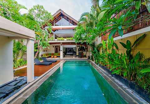 Kolam Renang Villa Harmony, Seminyak