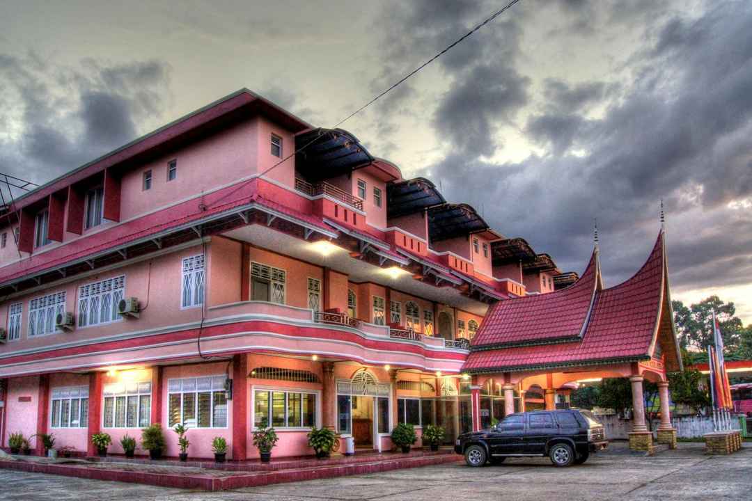 Gambar 4 Hotel Umega