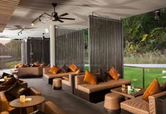 บาร์ คาเฟ่ และเลานจ์ 5 Botanica Khao Yai
