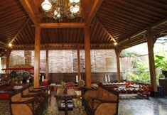 Entertainment Facility 5 Joglo Mandapa Boutique Hotel & Resto