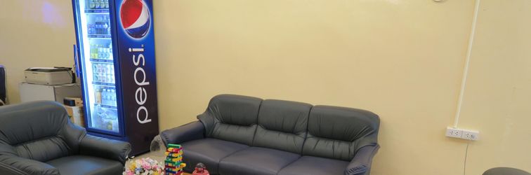 大堂 Red Lips Hostel