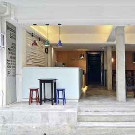 Lobby 1 DI Place, HOSTBKK Arts Center / Dance Studio Hotels