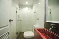 In-room Bathroom DI Place