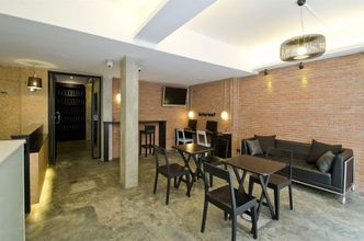 ロビー 4 DI Place