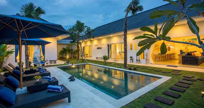 Bangunan Holyfat Villa