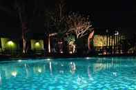 Swimming Pool Lakkhana Poolside Resort