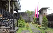 Bangunan 2 Amed Romance House