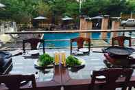 Kolam Renang Silverwoods Resort 