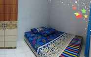 Kamar Tidur 5 Alex House Semarang