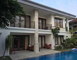 Luar Bangunan 2 Lily's House