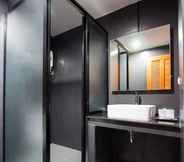 In-room Bathroom 5 Coconut Budget & Boutique Hua Hin