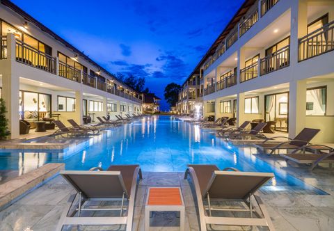 スイミングプール Hive Khaolak Beach Resort