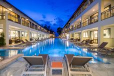 スイミングプール Hive Khaolak Beach Resort