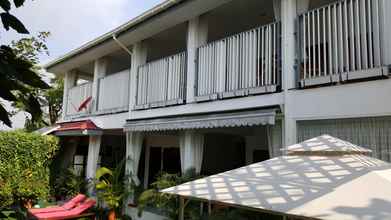 Exterior 4 Barefeet Naturist Resort