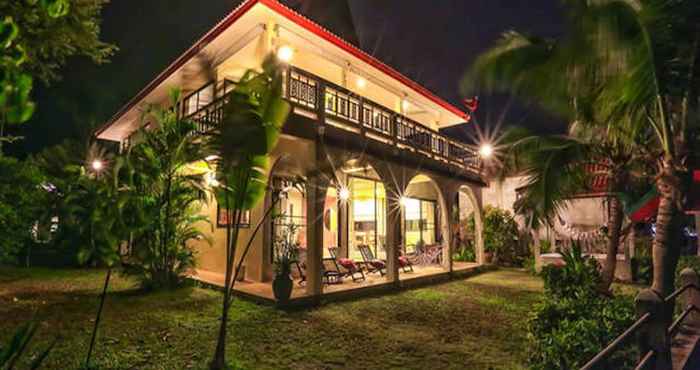 Exterior Charu Bay Villas