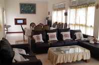 Lobby Comfy Room at Villa Bima