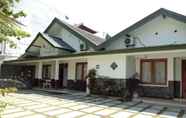 Exterior 2 Guest House Jero Sading