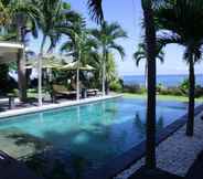 Swimming Pool 4 Villa Dunia Impian