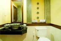 Toilet Kamar Swankaburi Boutique Hotel