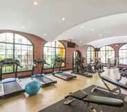 Fitness Center 3 Venetian Apartment By Favstay