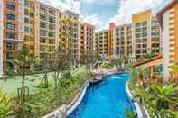 Kolam Renang Venetian Apartment By Favstay