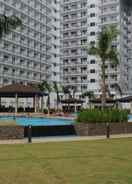 EXTERIOR_BUILDING Shell Residences Apartment with Pool View