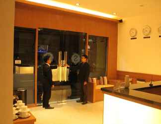 Lobby 2 Salvator Hotel Palembang