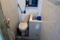 Toilet Kamar Jogja Backpacker Home - Dormitory Room - PER BED