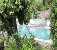 Swimming Pool 2 Puri Kutat Lestari