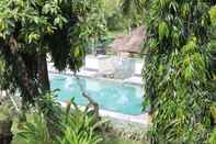 Swimming Pool Puri Kutat Lestari