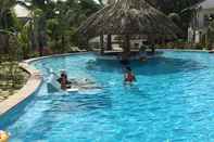 Kolam Renang Le Forest Resort