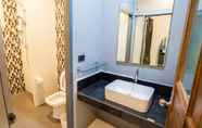 In-room Bathroom 5 Admire Thonburi Hotel