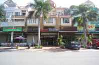 Bên ngoài Duc Nguyen Hotel