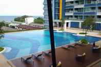 Swimming Pool Lumpini Park Jomtien By Thana