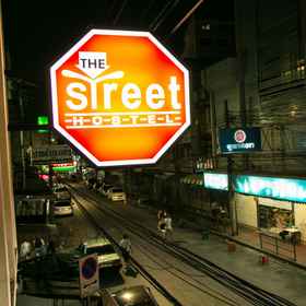 The Street Hostel 1, Hotel T-Square (Tang Hua Seng) Department Store Thonburi