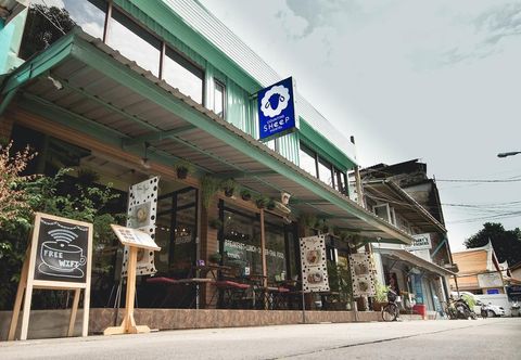 Exterior Counting Sheep Hostel