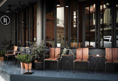 Exterior 3 Bed Station Hostel
