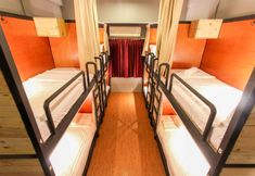 Bedroom 5 Thonglor travellers hostel and cafe