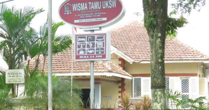 Luar Bangunan Wisma Tamu UKSW